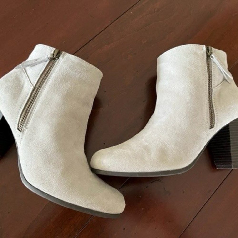 "Worn Once" - Woman's Cole Haan Davenport Bootie II, Size 7.5, Ironstone Suede - Picture 3 of 8